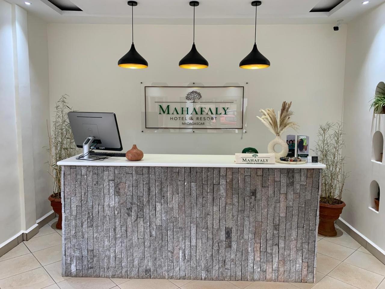 אנטסירבה Mahafaly Hotel & Resort מראה חיצוני תמונה