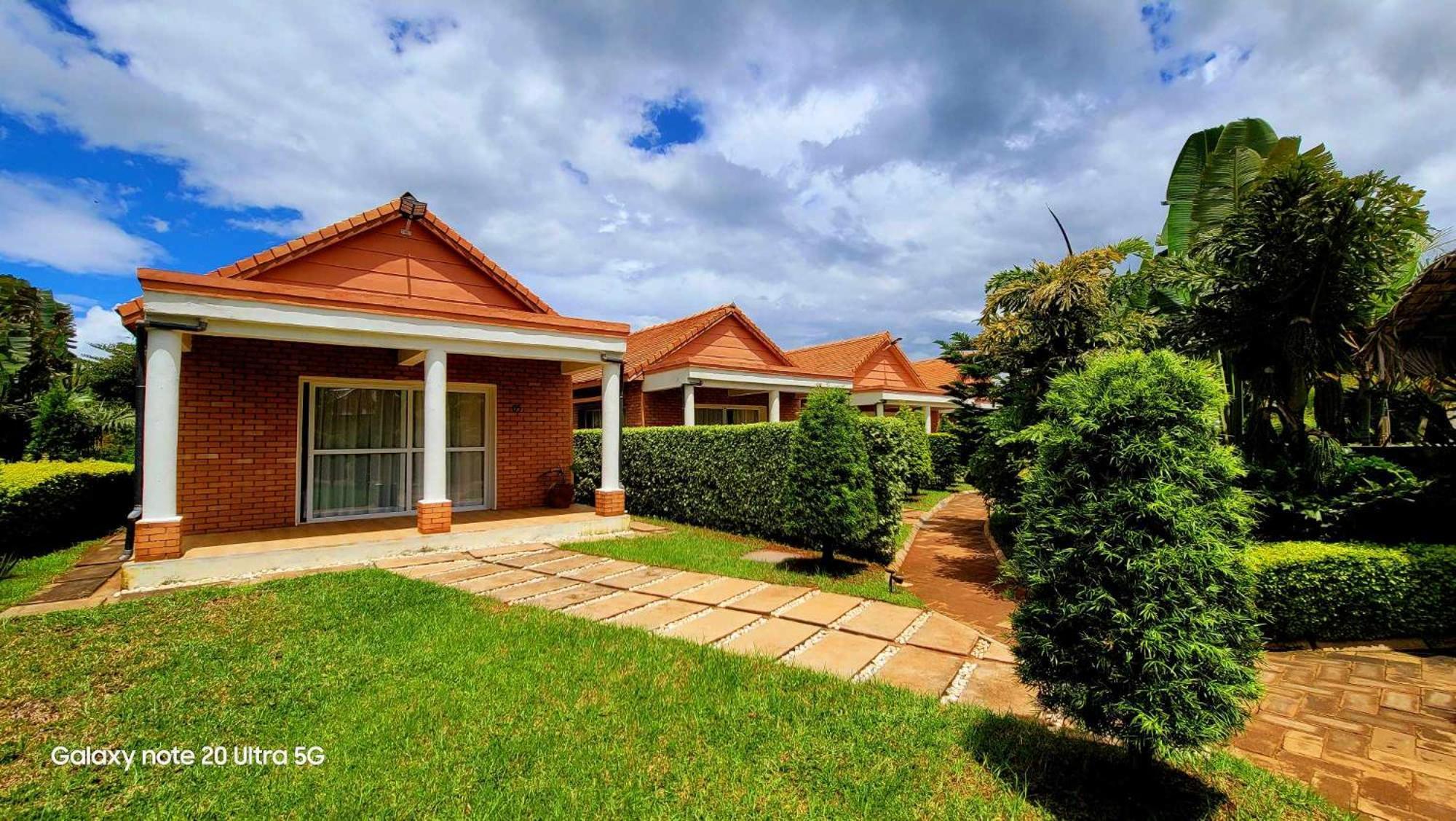 אנטסירבה Mahafaly Hotel & Resort מראה חיצוני תמונה